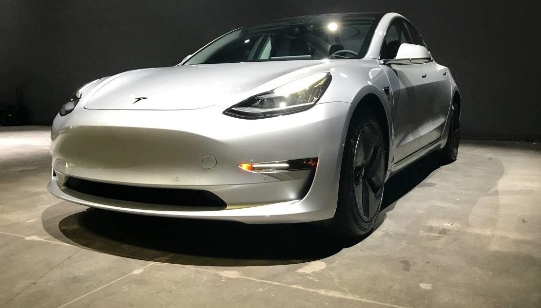 Tesla starts setting the stage for the $35k base Model 3’s production ramp