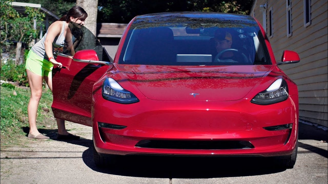 Tesla ridesharing video shows how Model 3 wins over potential electric car customers