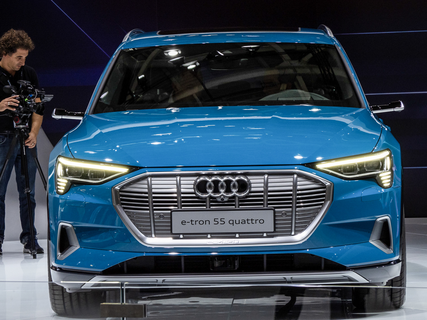 Paris Motor Show: 2019 Audi e-tron — iX3’s toughest competition