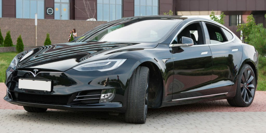 Tesla update will make your car ‘follow you like a pet,’ Elon Musk says