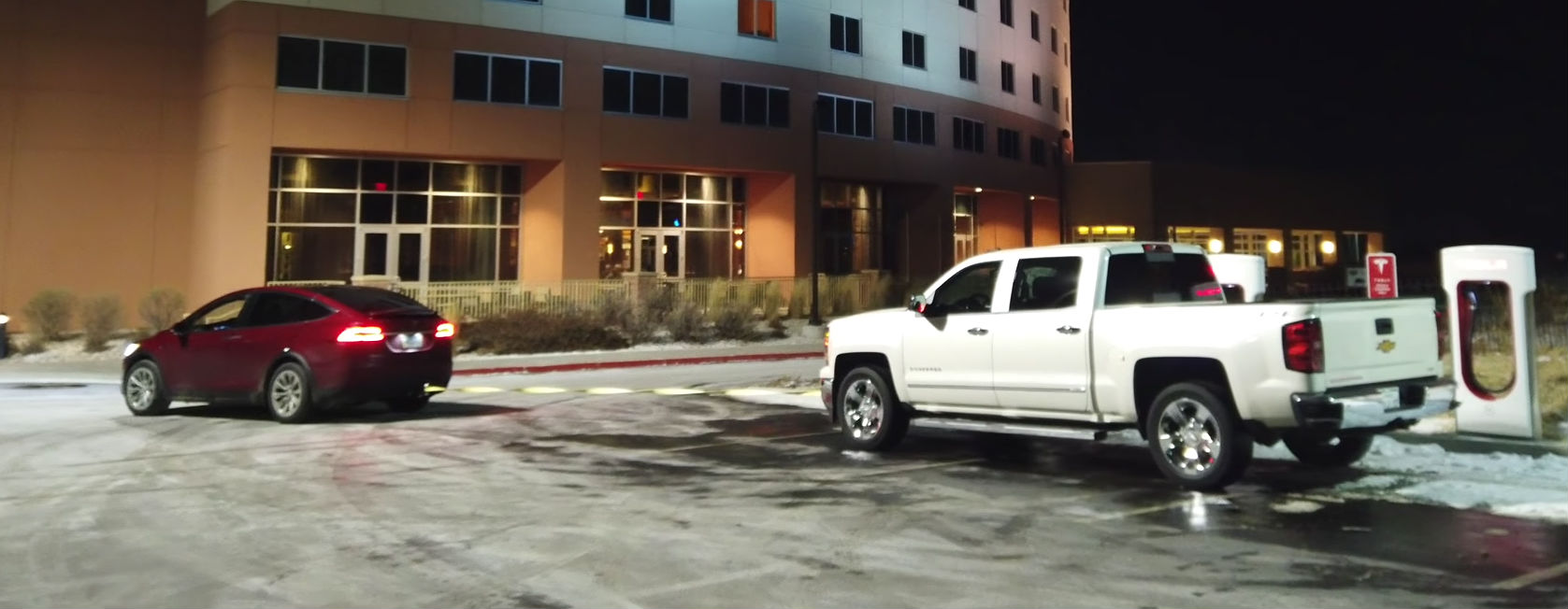Tesla Model X easily tows Chevy Silverado 1500 from Supercharger in ‘De-ICE-ing’ feat