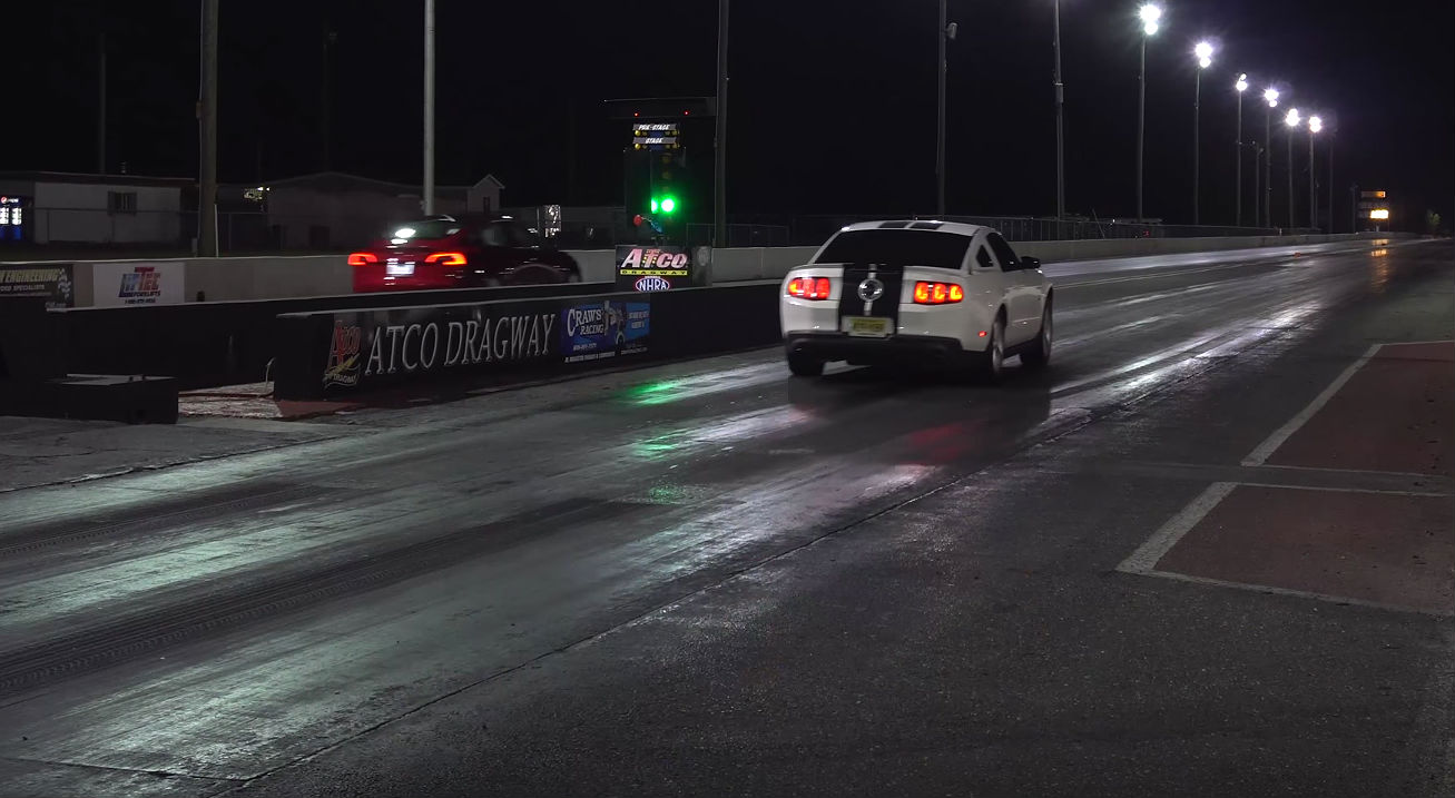 Tesla Model 3 Performance stealthily destroys Ford Mustang GT in drag race