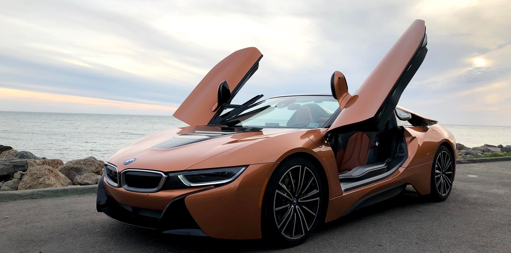 Electrek Review BMW i8 Roadster: an electric roadster that needs to be all-electric