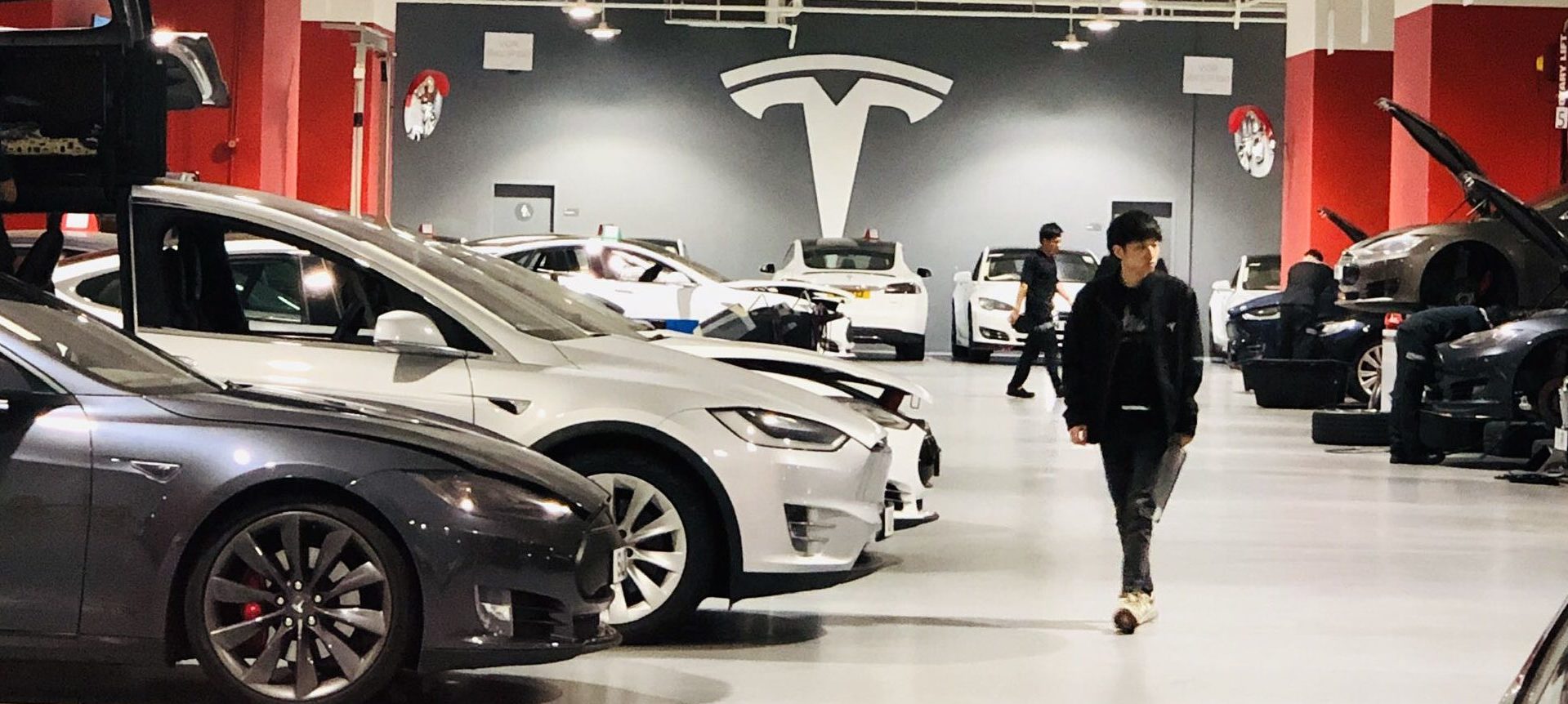 Tesla is addressing its repair service challenges by doubling capacity in 2019