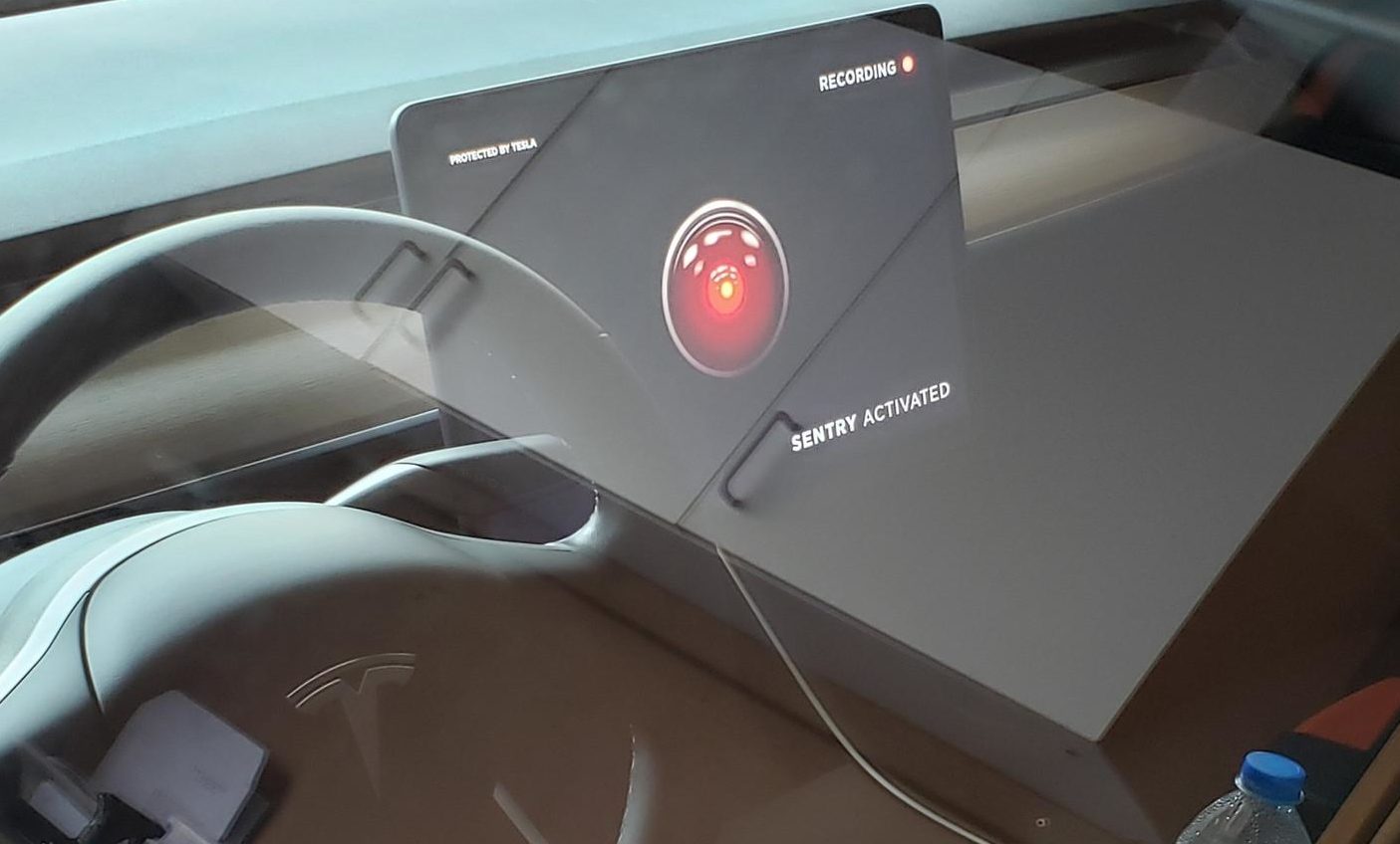 First look at Tesla’s Sentry Mode HAL 9000 ‘Space Odyssey’ Easter Egg