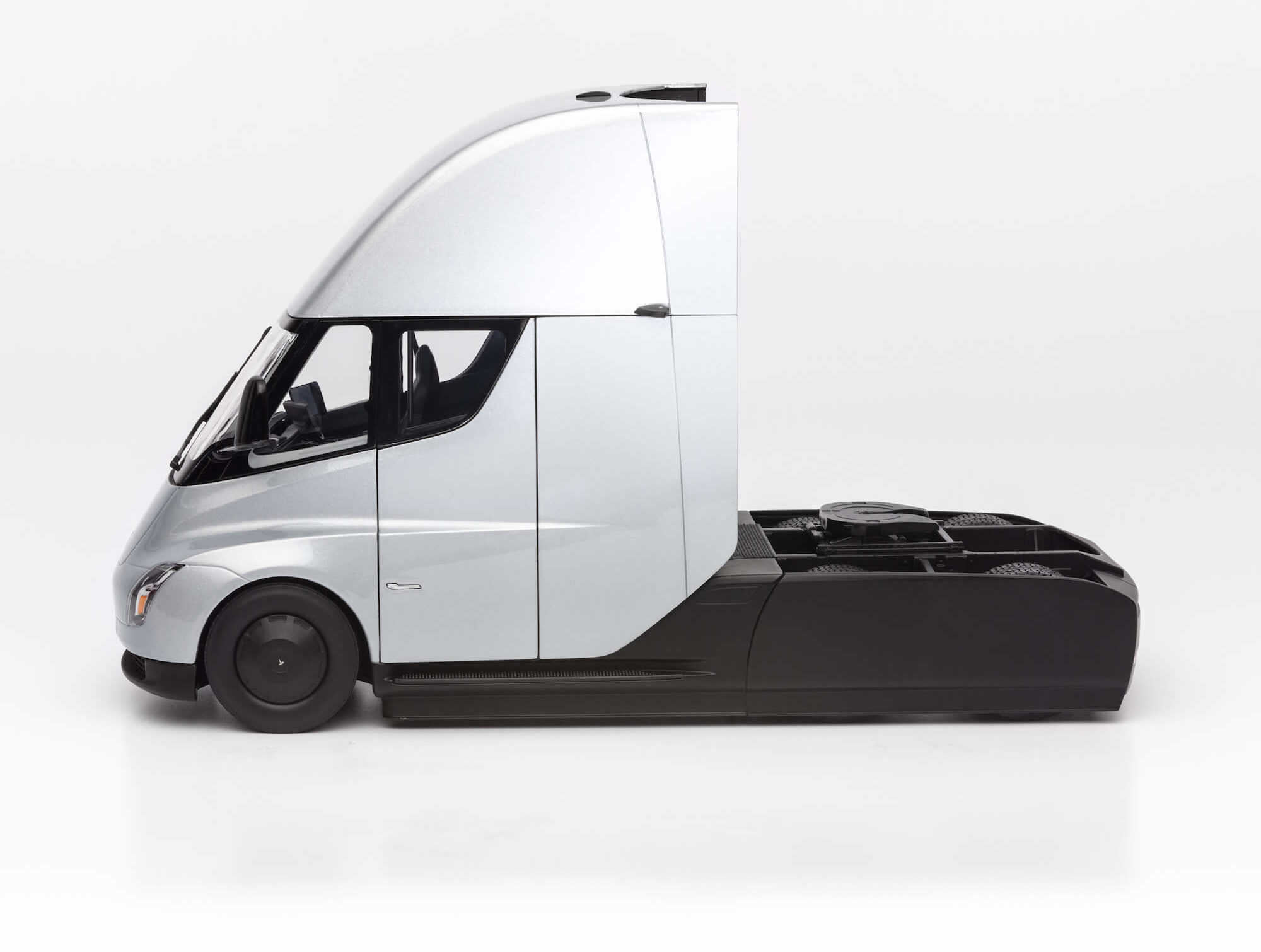 Tesla adds Semi truck diecast toy in 1:24 scale to its online store
