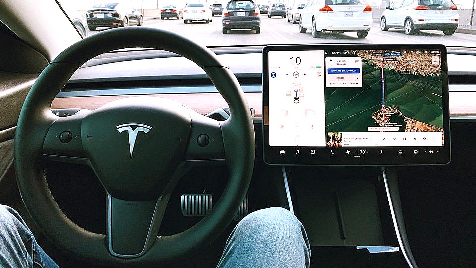 Tesla’s inclusion of Autopilot on every car unravels a long-term Full Self-Driving strategy