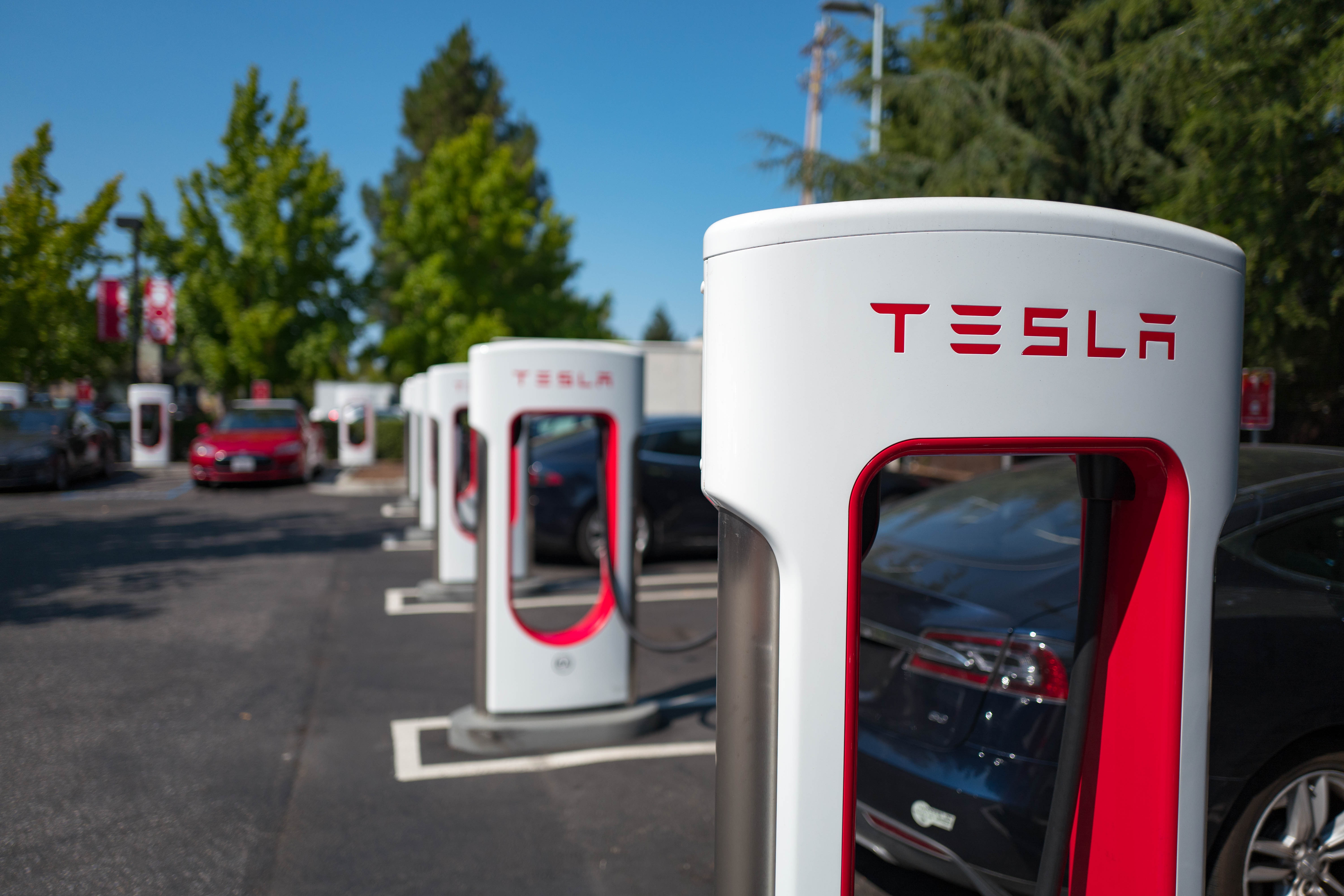 Tesla Investors and Analysts Jump Ship: It’s a “Quagmire” Says One