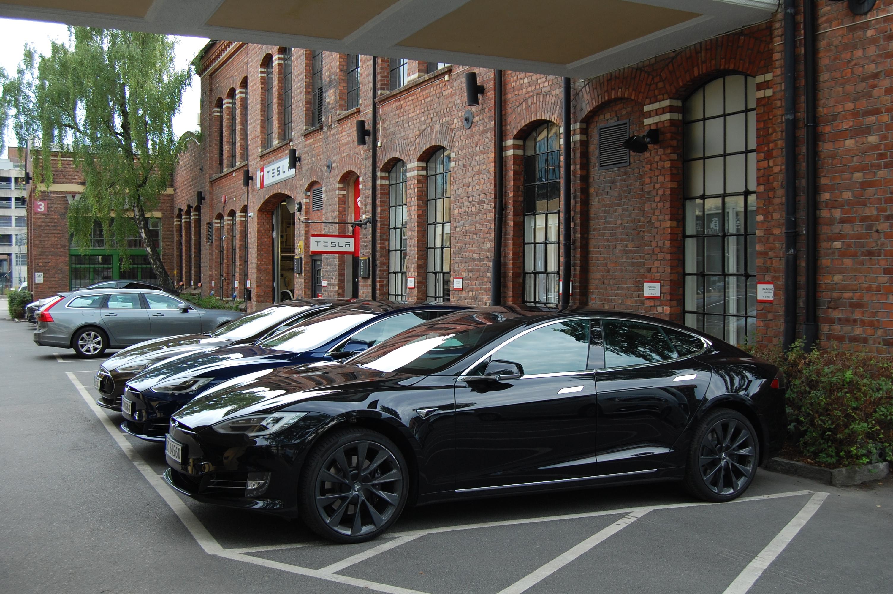 Why all standard black Tesla cars are about to cost $1,000 more
