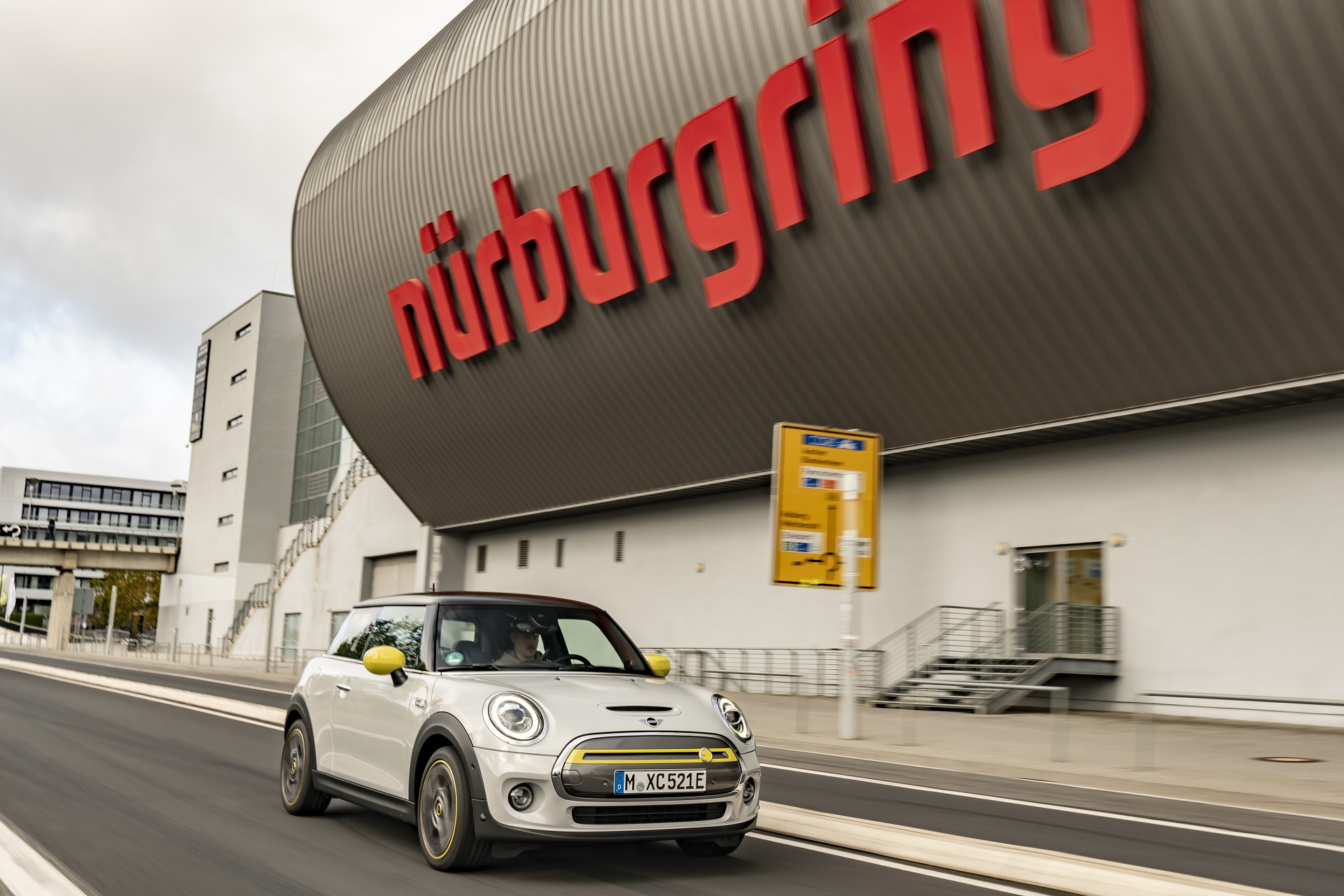 MINI Cooper SE to lap Nurburgring with without braking