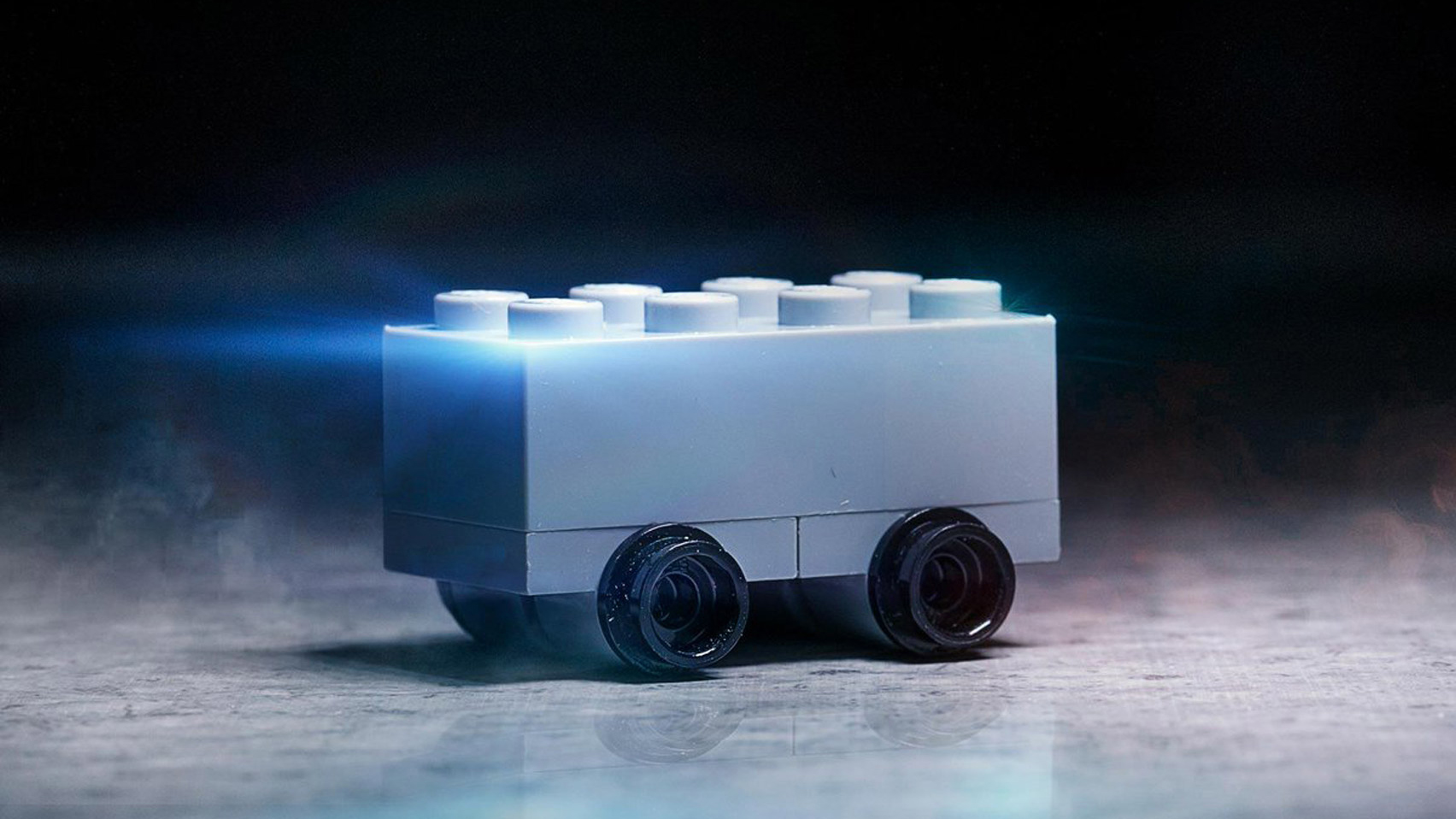 Lego mocks Tesla with “guaranteed shatterproof” brick model of Cybertruck
