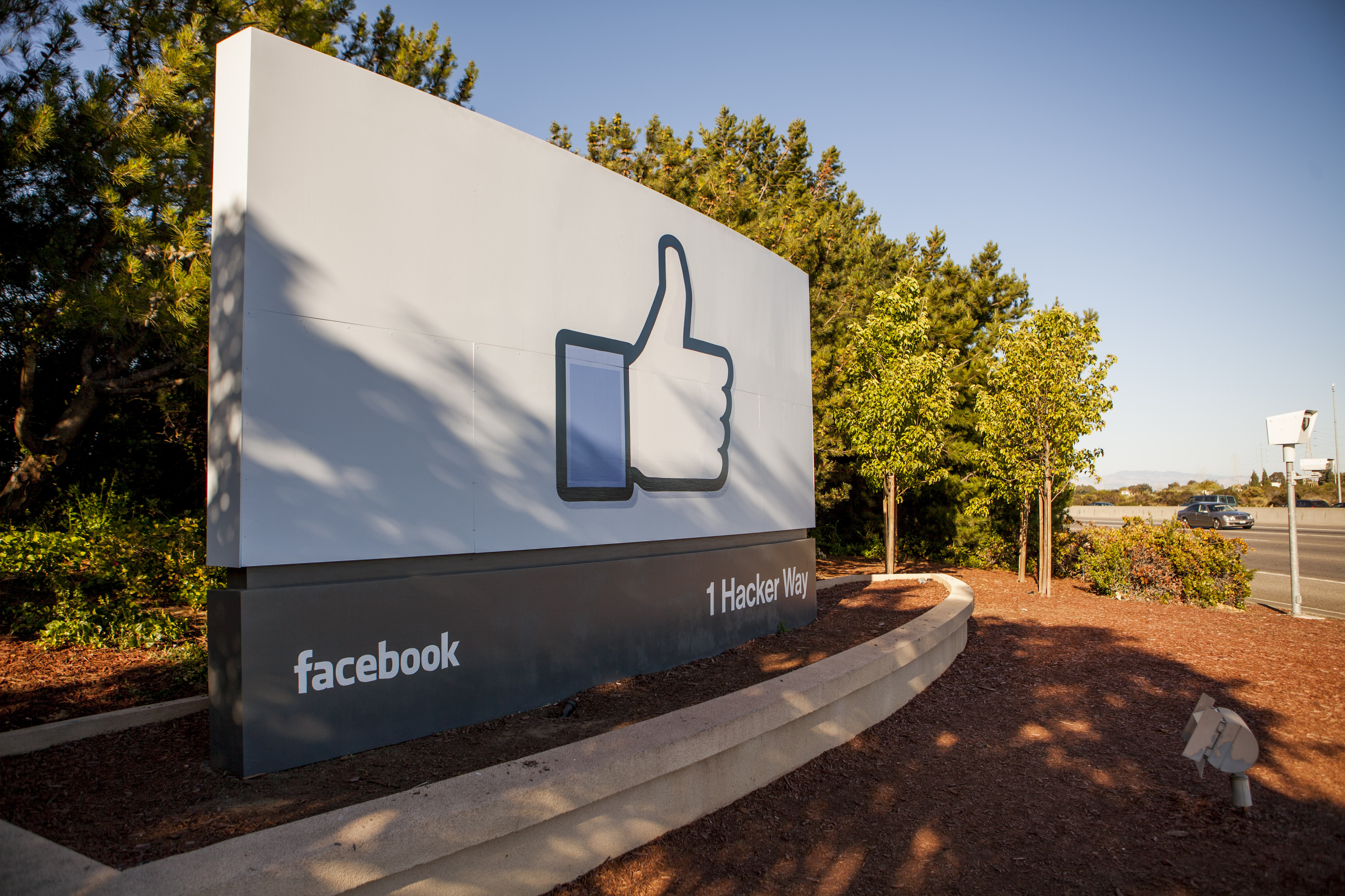 Daily Crunch: Facebook acquires a cloud gaming startup