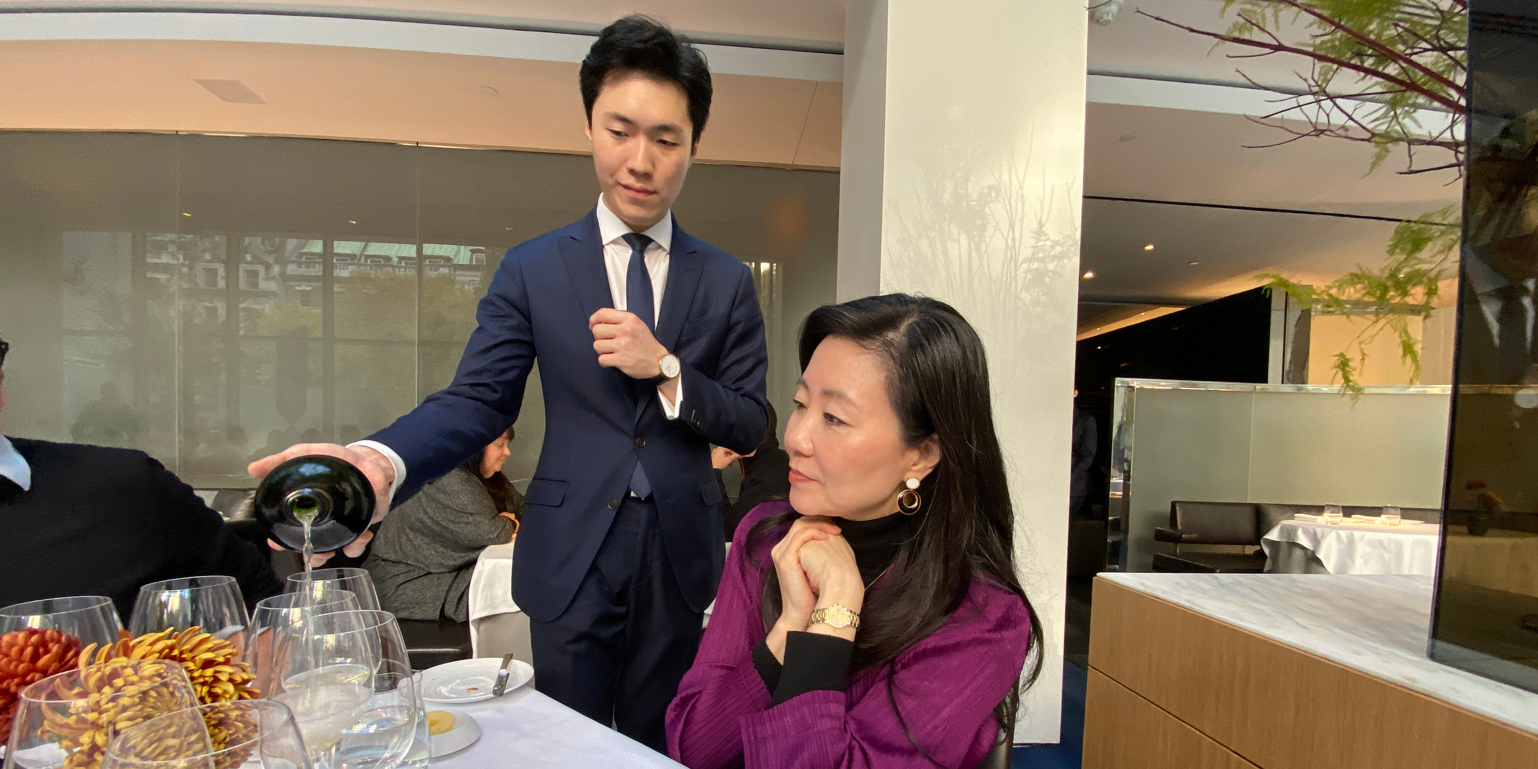 We spoke to Singapore Airlines’ top sommelier to see why the glitzy airline spends $30 million each year on wine and champagne
