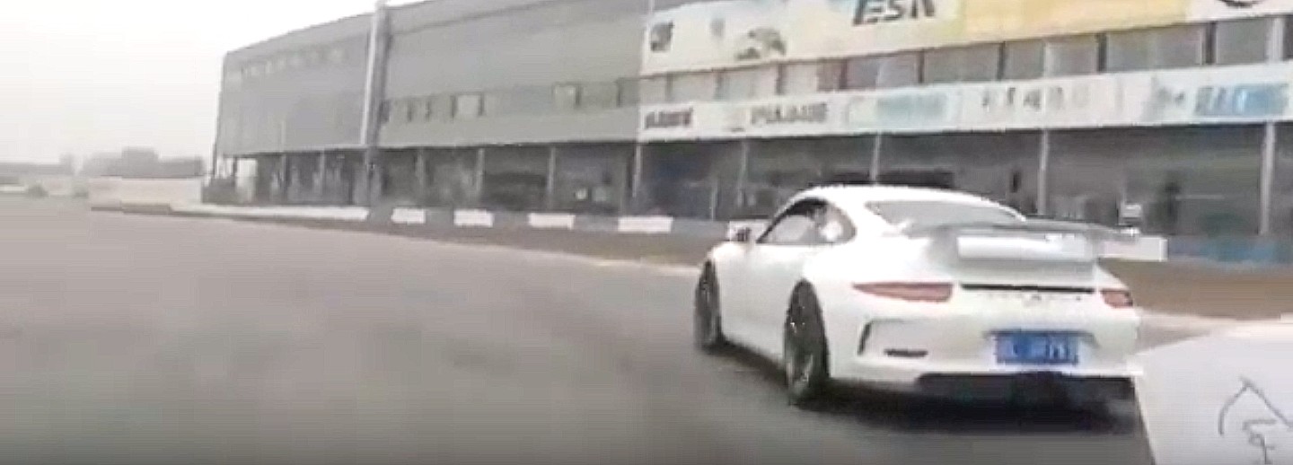 Tesla Model 3 race car driver “KOs” Porsche 911 GT3 in China track battle