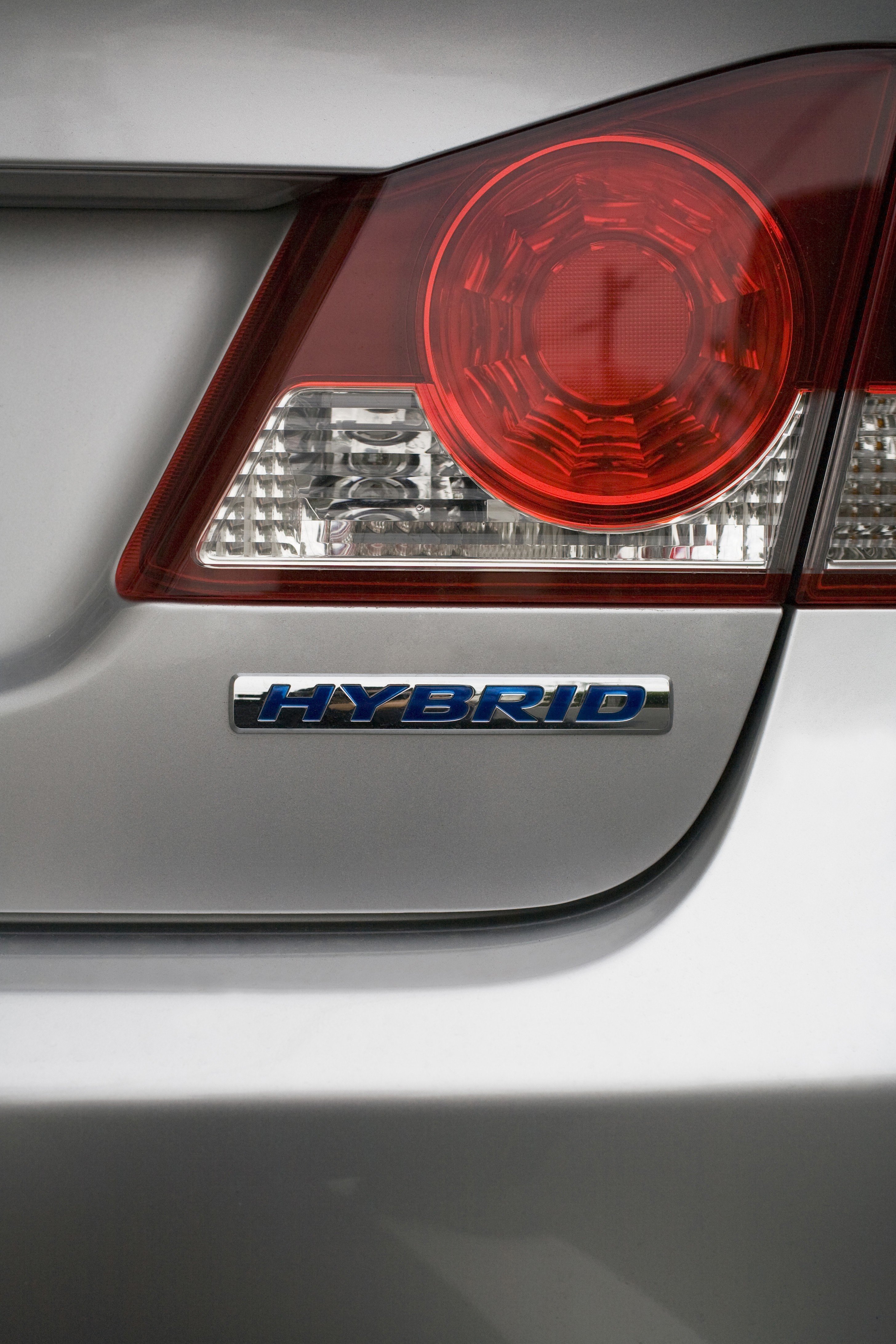 The Problem with Hybrid Cars That No One Is Talking About