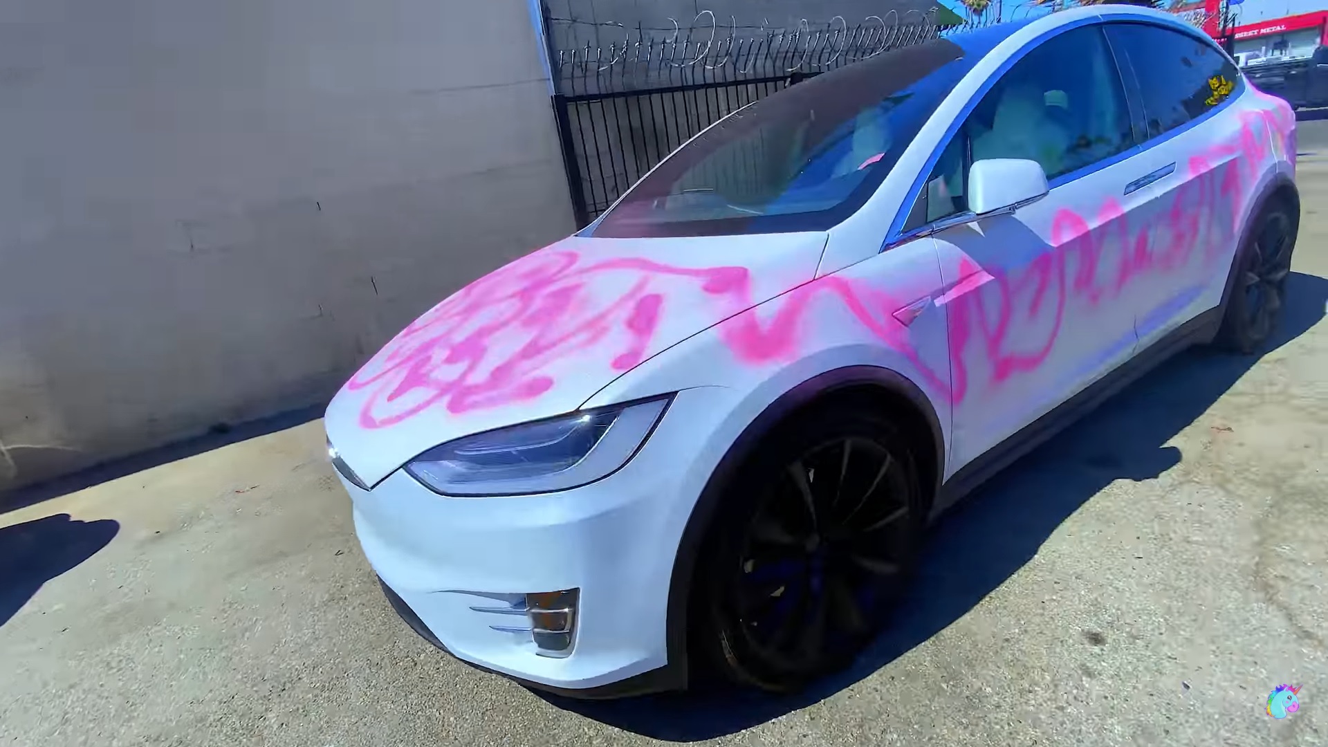 Tesla owner graffitis own car for bizarre ‘Unicorn’ wrap