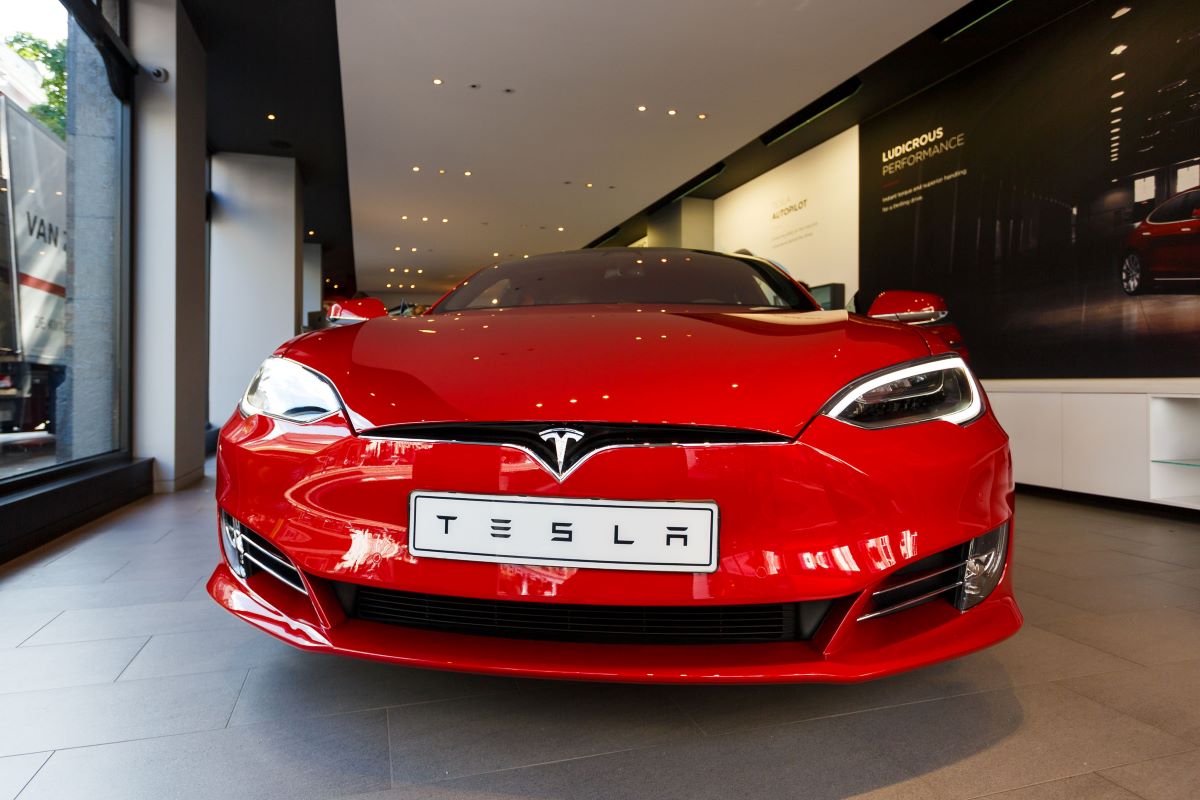 What Tesla’s move to eliminate its PR department means for the industry