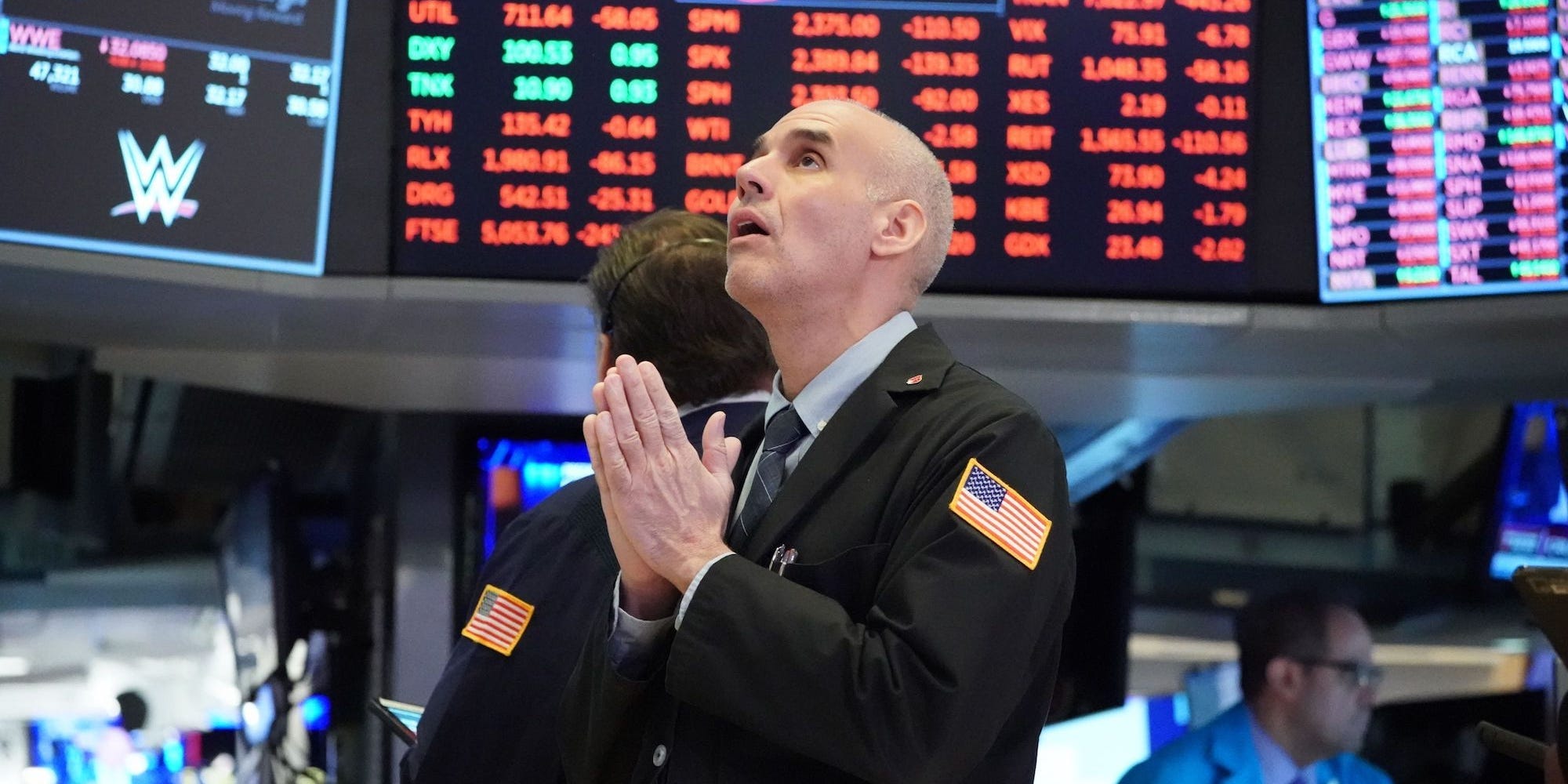 US stocks dip as stimulus talks slow ahead of funding deadline