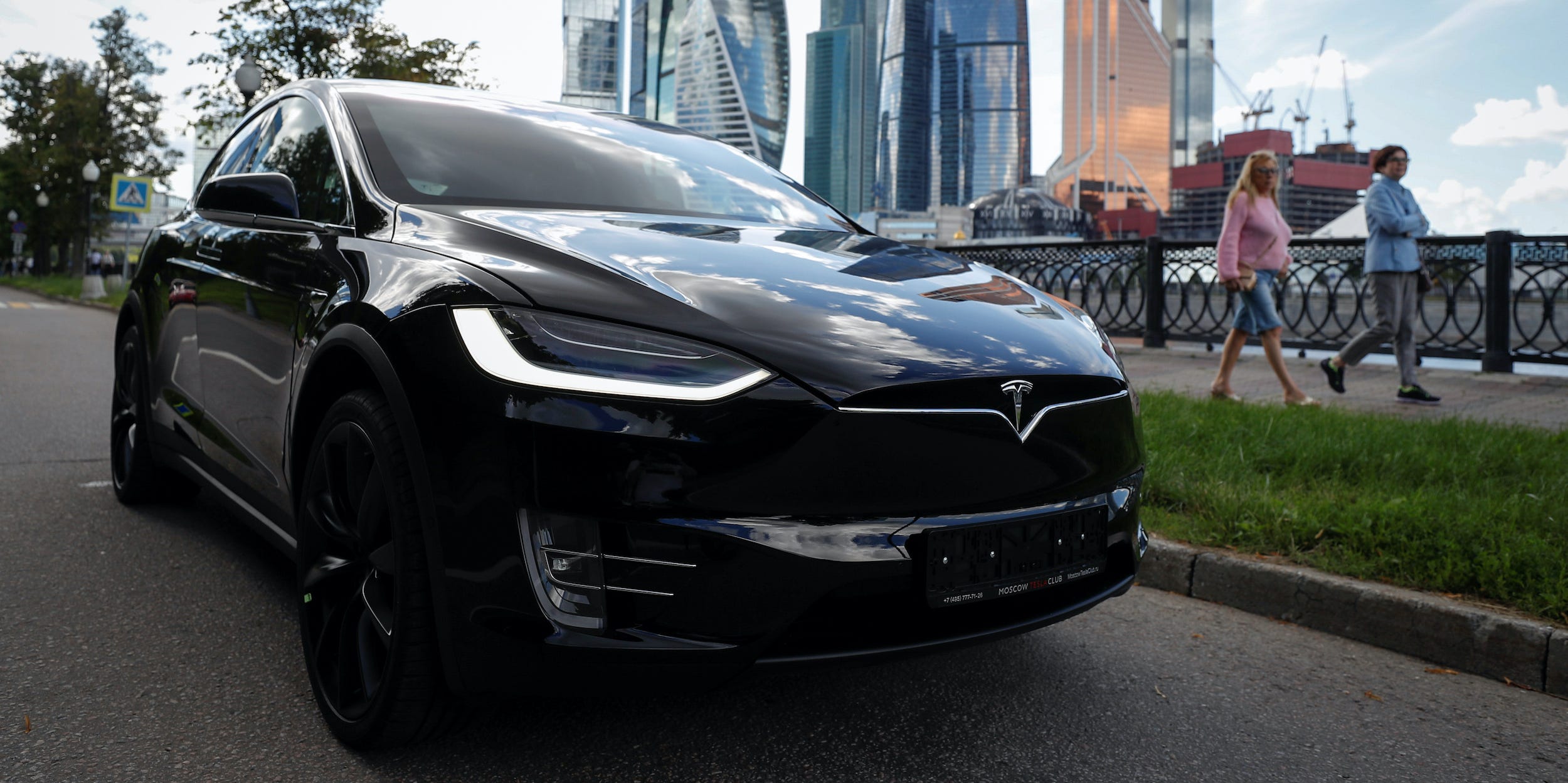 Tesla is recalling 134,000 Model X and Model S cars with faulty touchscreens following regulator pressure
