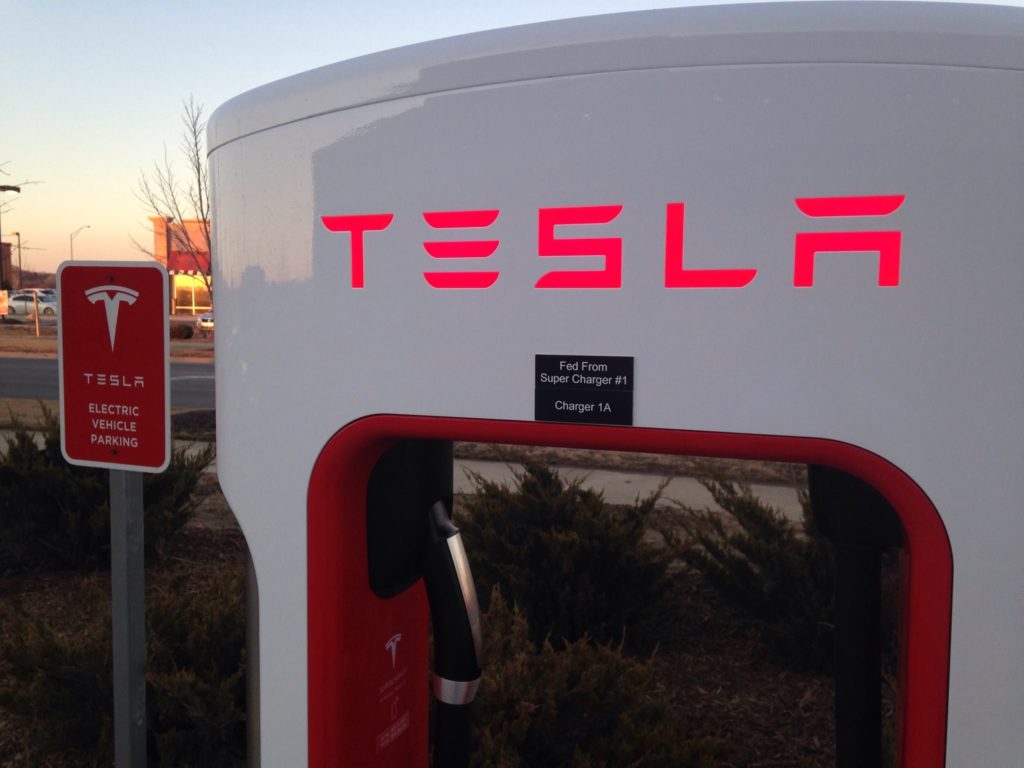 Tesla’s 62-stall Supercharger project in Santa Monica gains new momentum