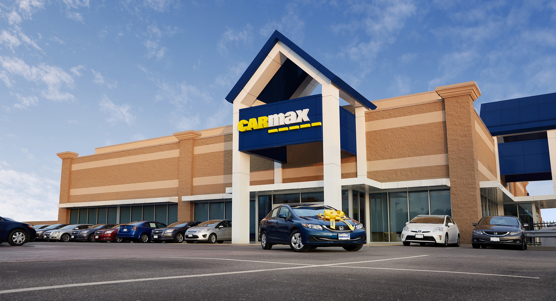 CarMax Buys Edmunds At Appraised Value Of $404 Million
