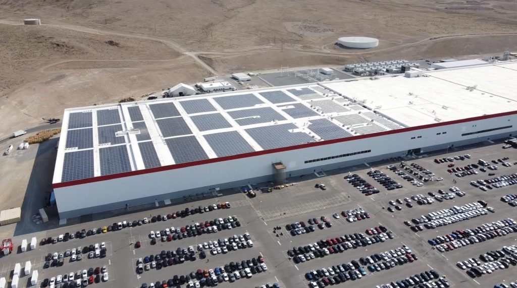 Tesla rolls out update mask mandate for Gigafactory Nevada workers: report