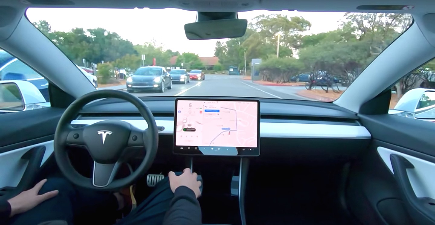 Tesla Autopilot, Full Self-Driving ‘marketing’ under fire from familiar U.S. senator